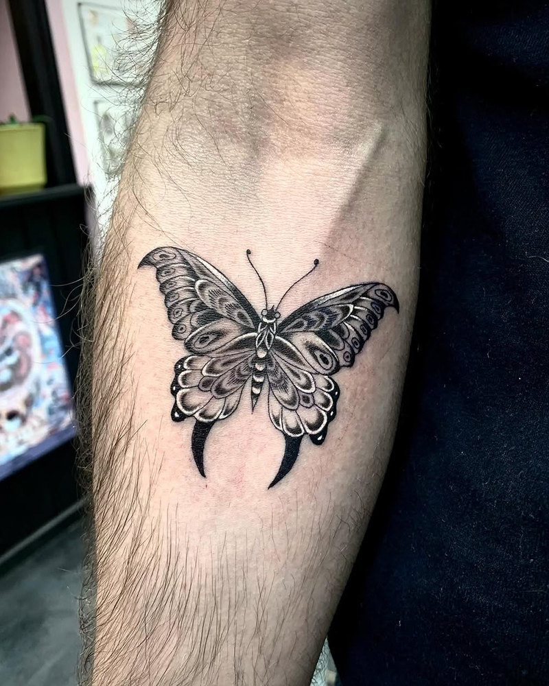 Spad Fine Line Butterfly Spider Web Tattoo Berlin
