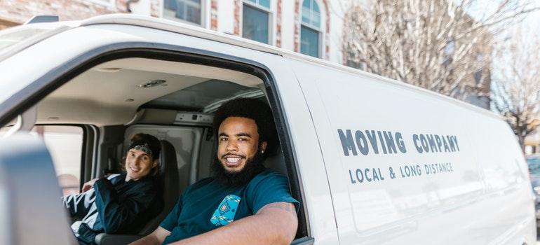 movers trying to organize a sustainable local move in LA
