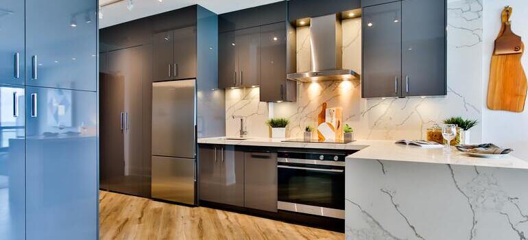 pack your kitchen appliances for the move with grey appliances