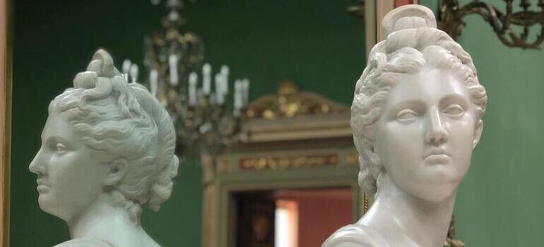 decorating ideas to explore such as using sculptures