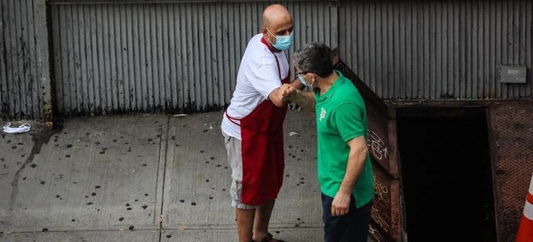 meet your neighbours after moving to NYC from CA by saying hi