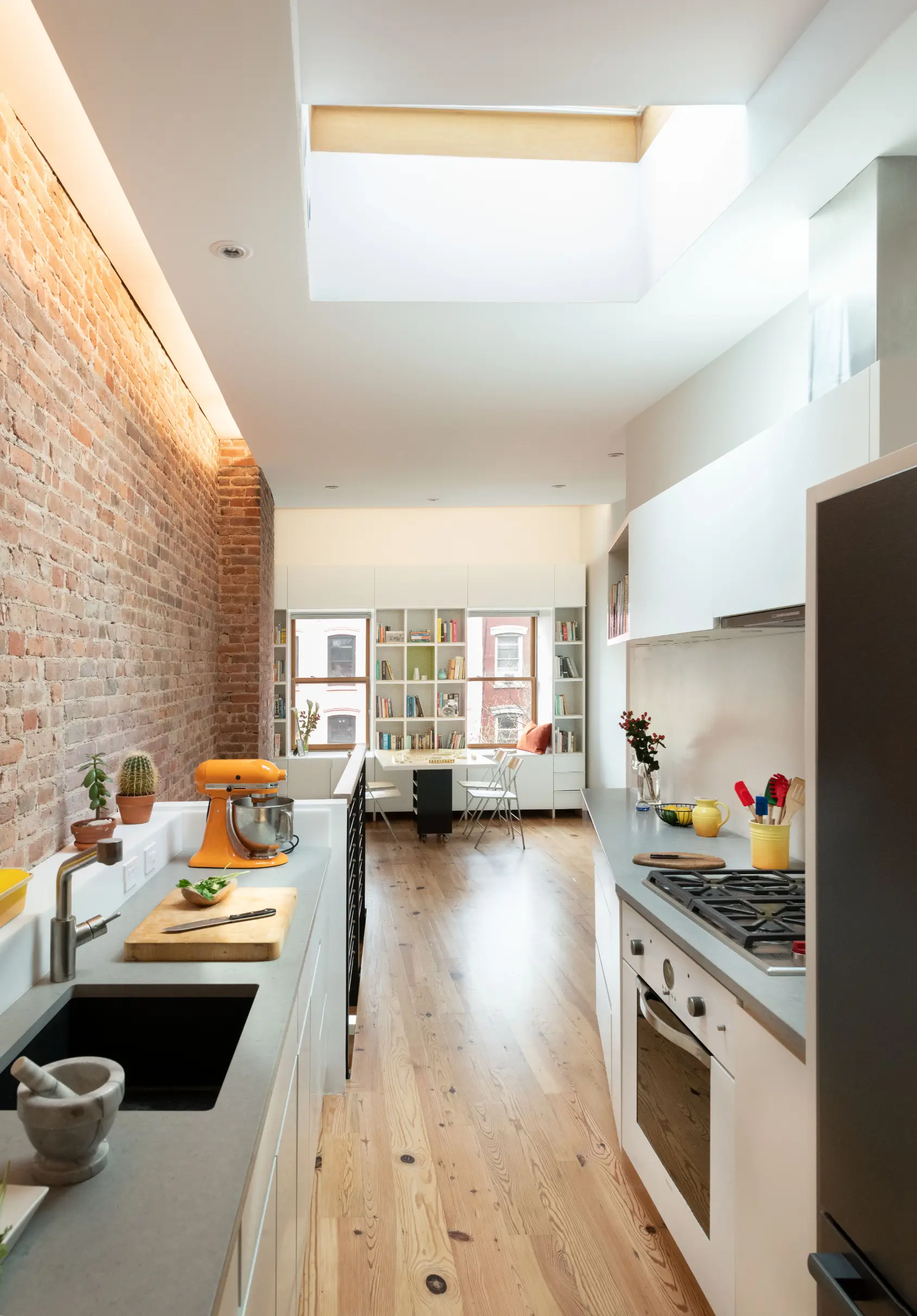 Black architectural elements