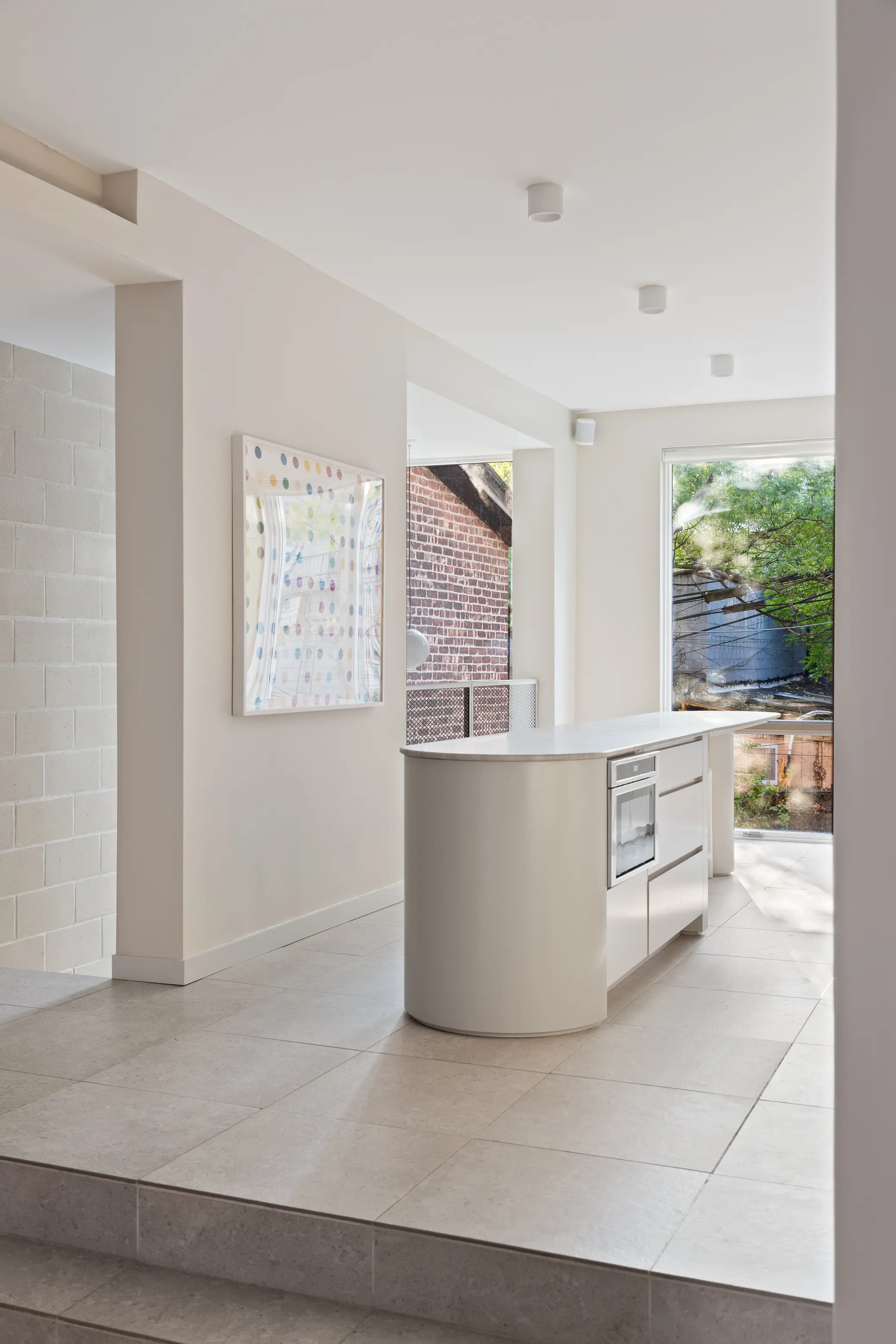 Skinny Leonard upper level