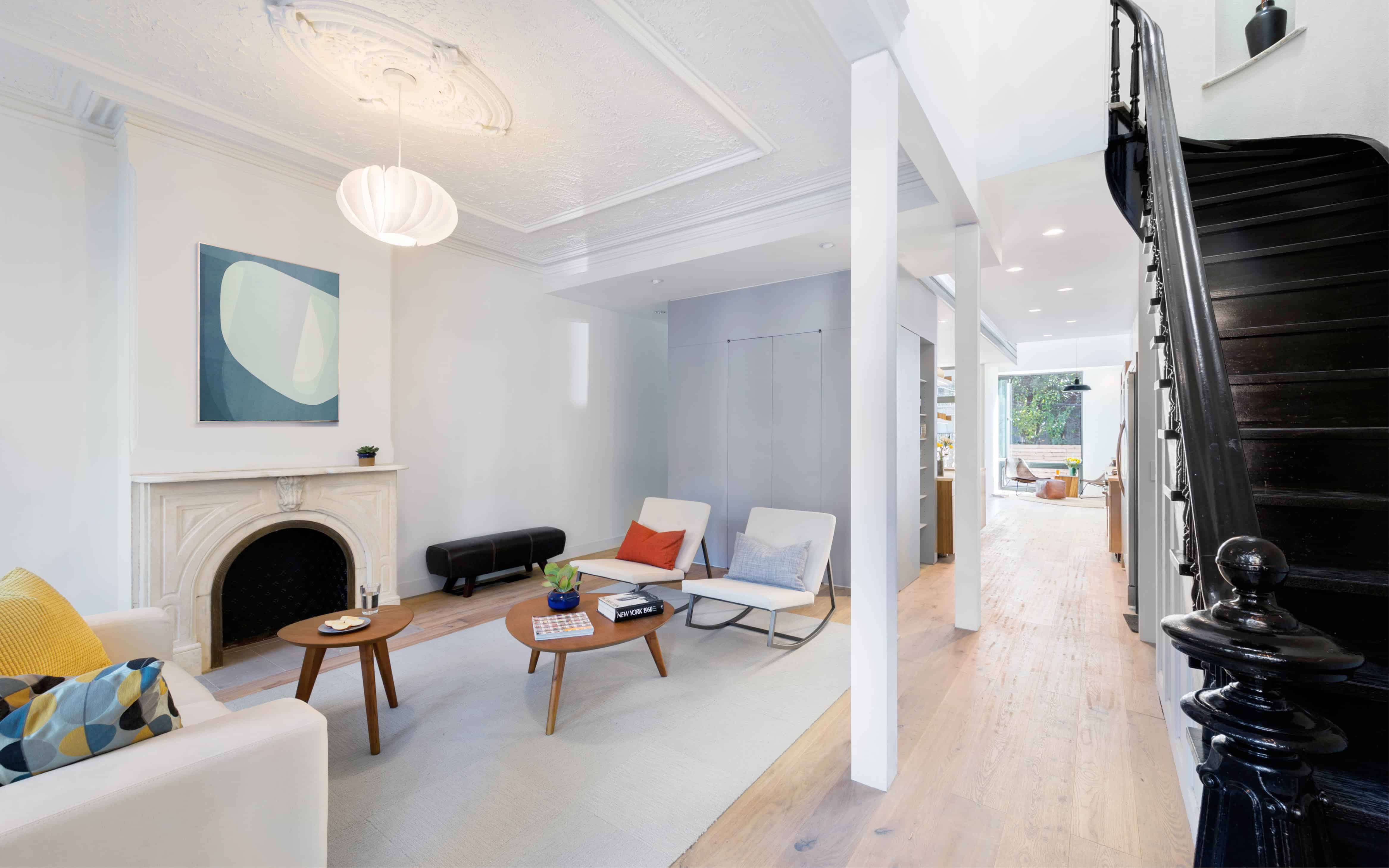 porcHouse interior porch