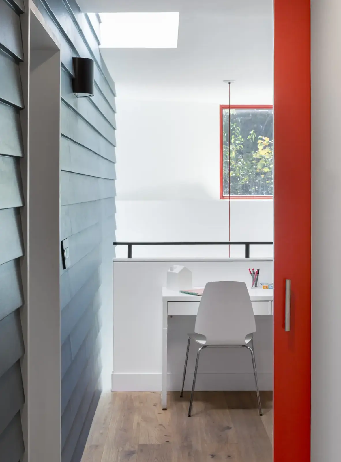 porcHouse coffin corner