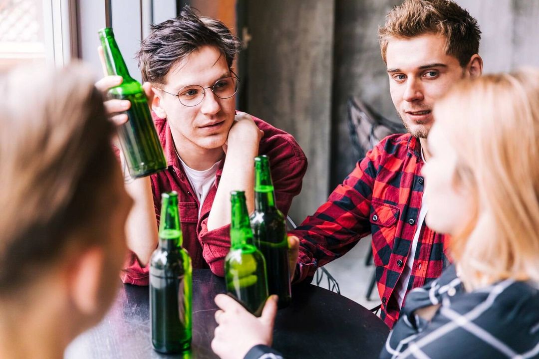 Top 8 Reasons Why Teens Drink and Experiment with Alcohol