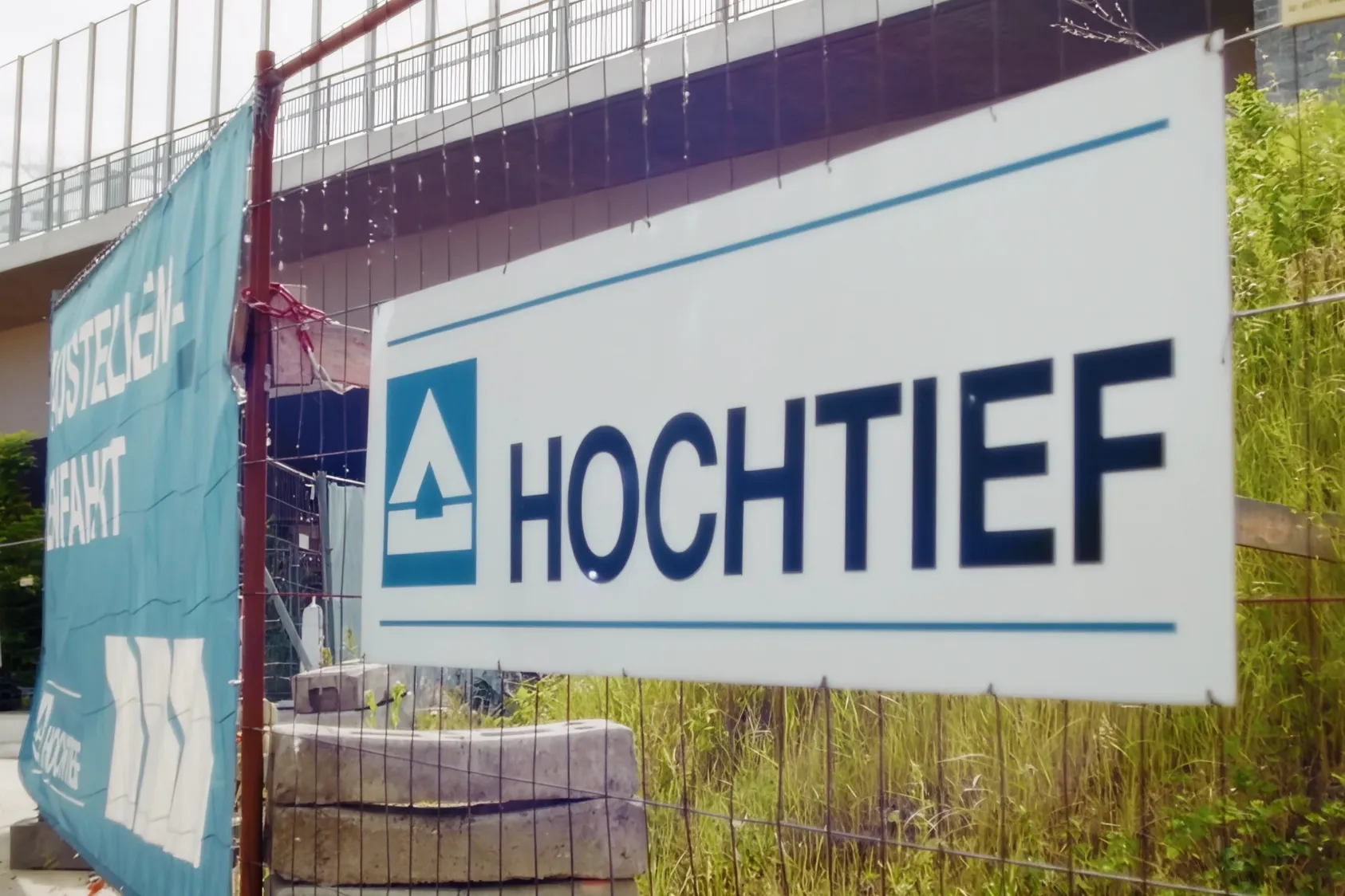 How HOCHTIEF surveys the A1 Rhine Bridge every week, flown from 1,000 miles away