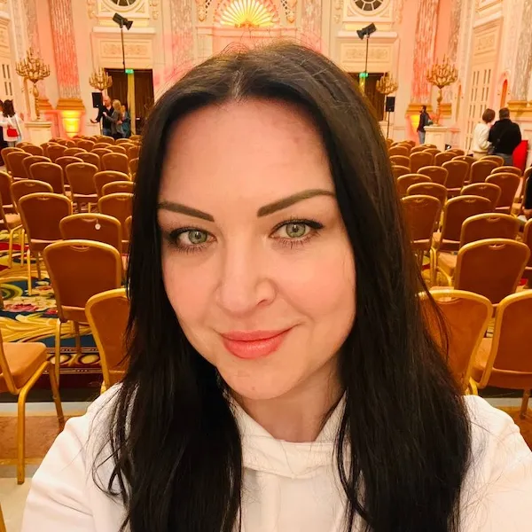 Руслана Счастна