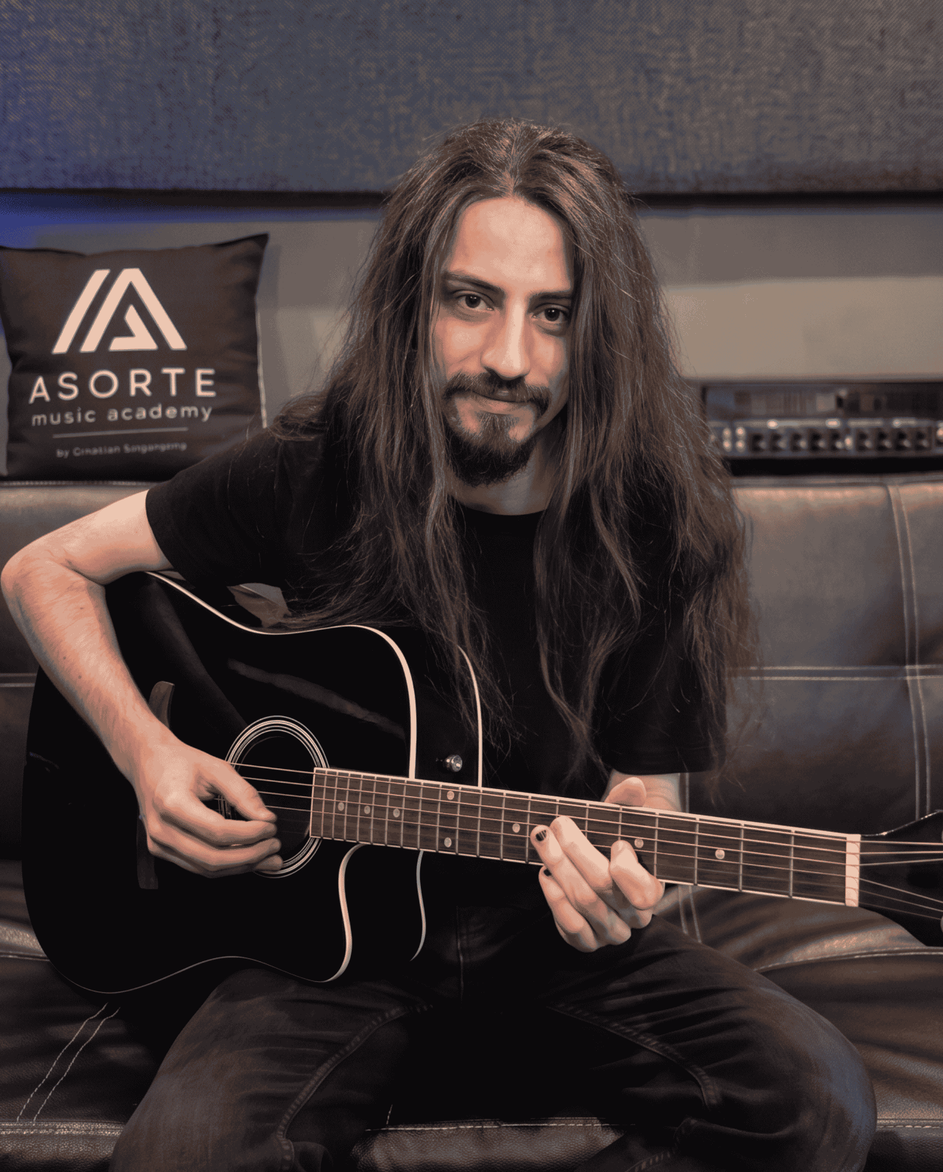 Cristian Ungureanu - Muzician, Producator, Profesor de muzica, Fondator Asorte Music Academy