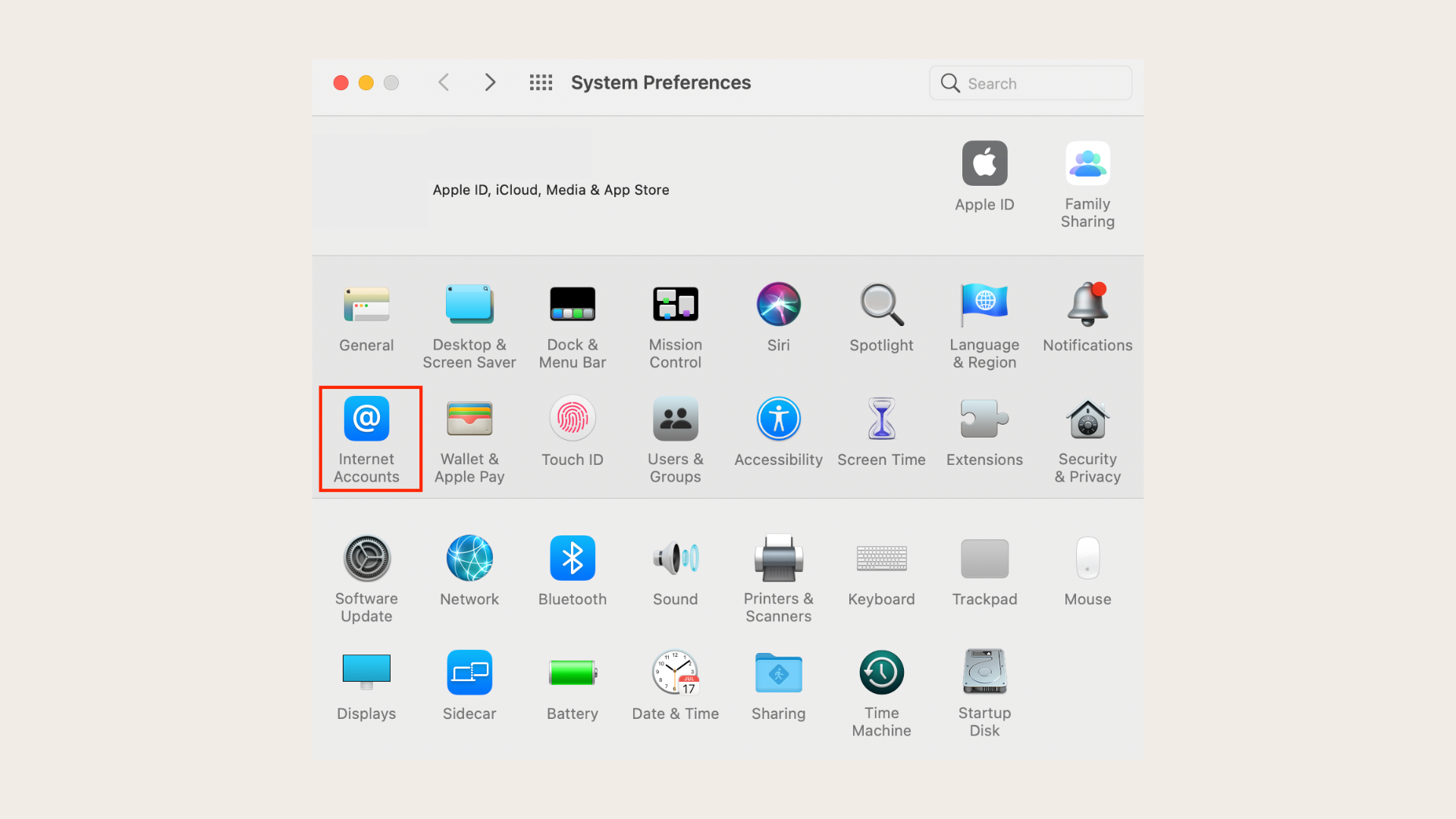 How do I manage bookmarks on Apple devices using iCloud for cross-device syncing