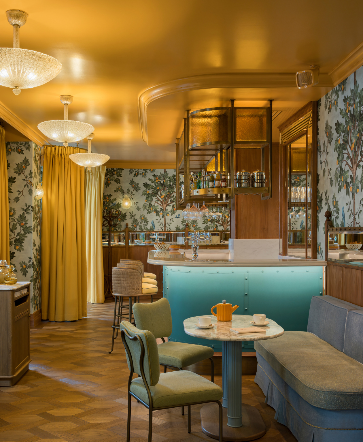 Le Bar Cafe - Golden Poppy - bar