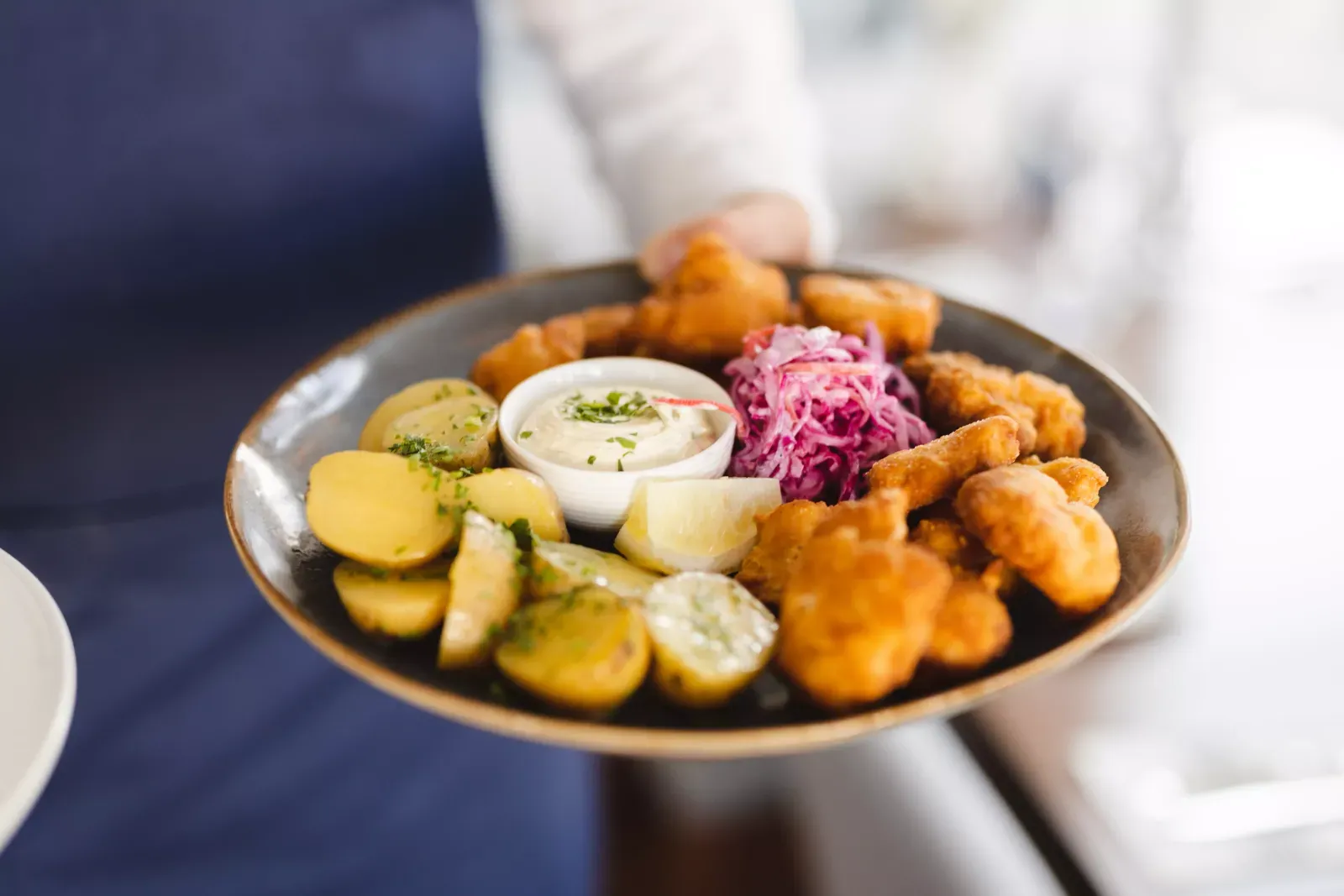Fried fish with potatoes and remoulade