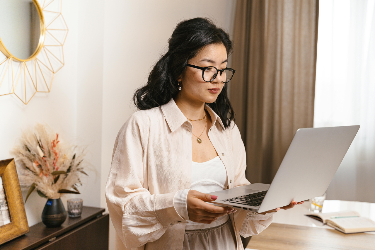 How to Use AI in Your Holistic Practice Without Losing Your Voice