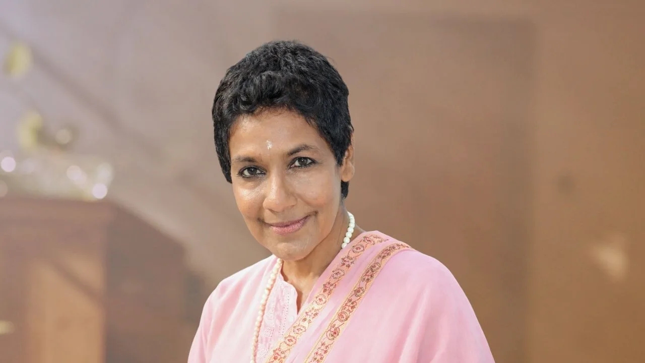 In this episode of the Heallist Podcast, we explore women’s health through the lens of Ayurveda with Maya Tiwari. Maya founded Wise Earth School of Ayurveda, the first Ayurveda school in North America in 1981 and has spent more than three decades teaching, practicing, and building community around this traditional system of care. The conversation looks at how Ayurvedic frameworks support women’s health in everyday life, and how practices rooted in tradition can be adapted within modern wellness contexts.