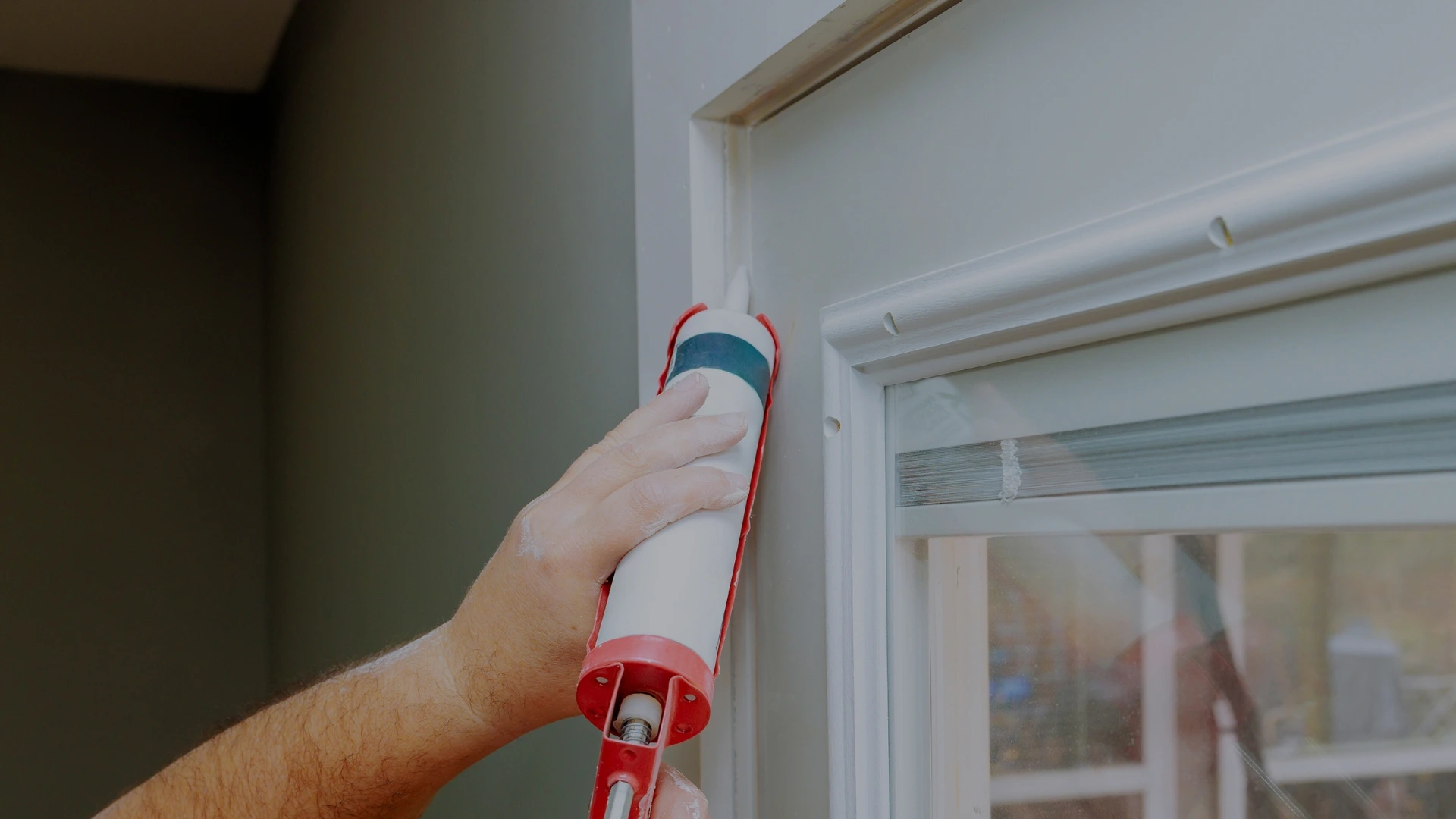 Window Caulking Service in Chicago