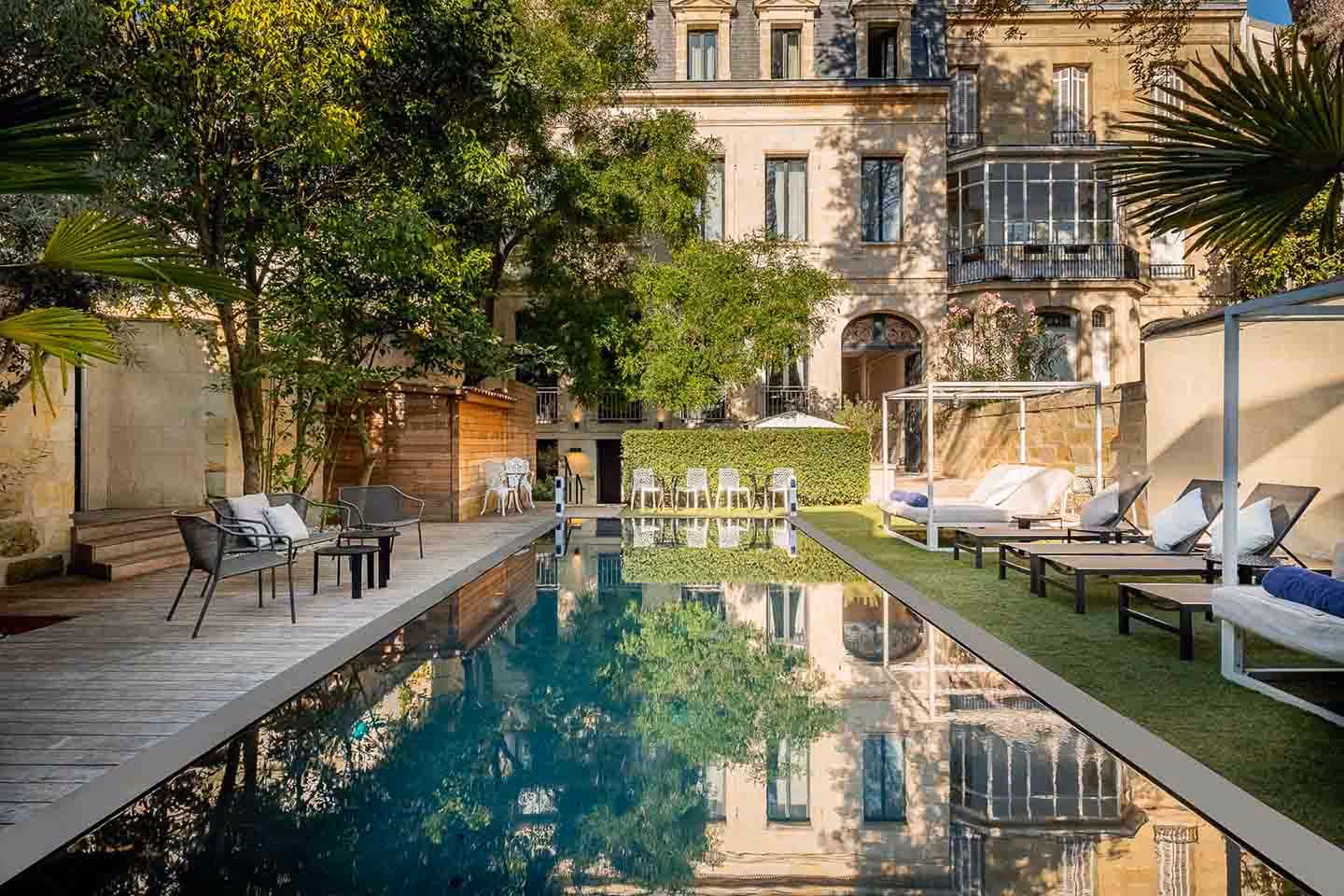 Piscine et terrasse de l'Hôtel et Spa Palais Gallien