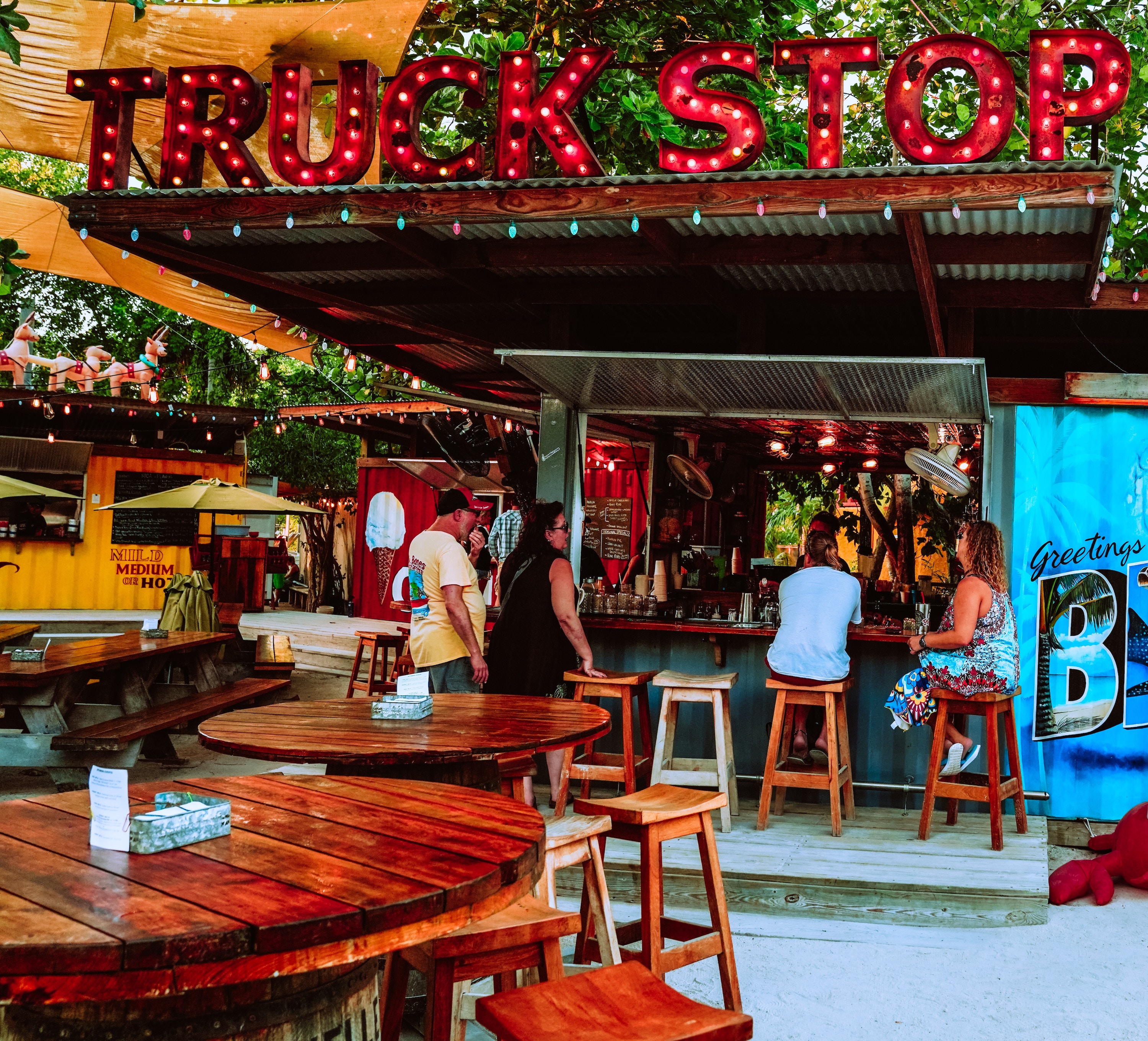 Hangry Food truck and street vendor image. 
