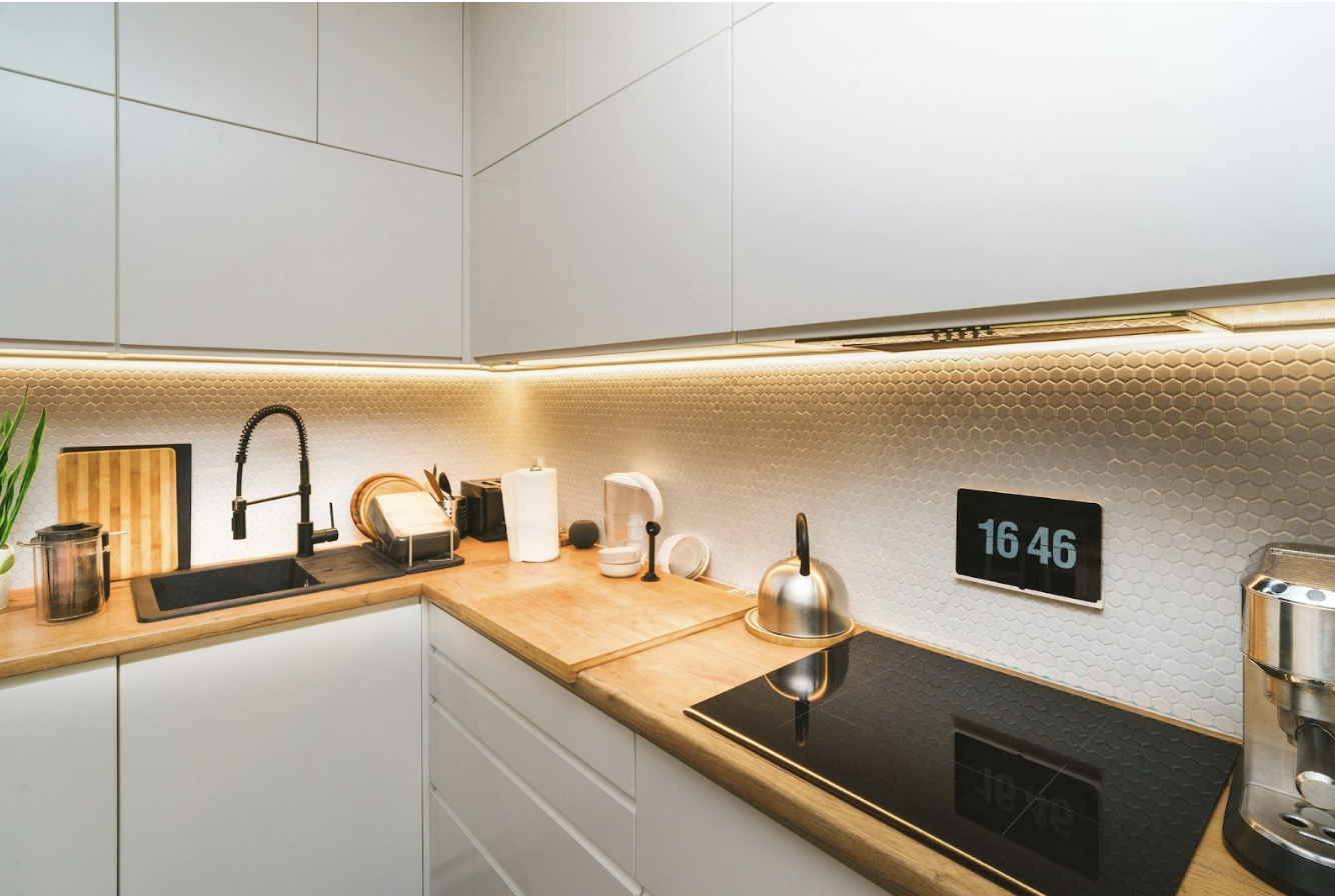 How to Incorporate Smart Appliances into Your ADU Kitchen Design