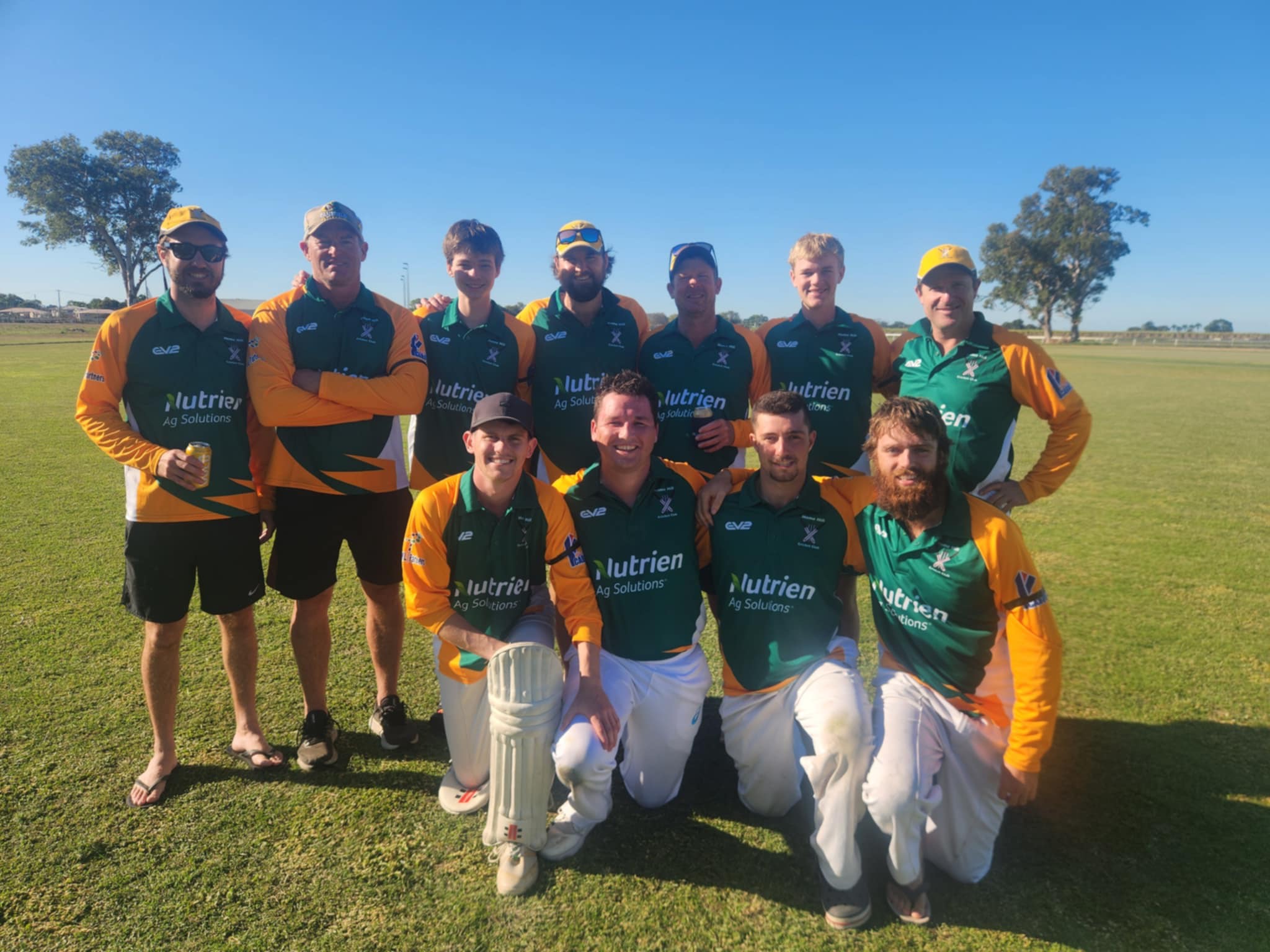 Wanderers Visit Home Hill in Country Cricket Tour