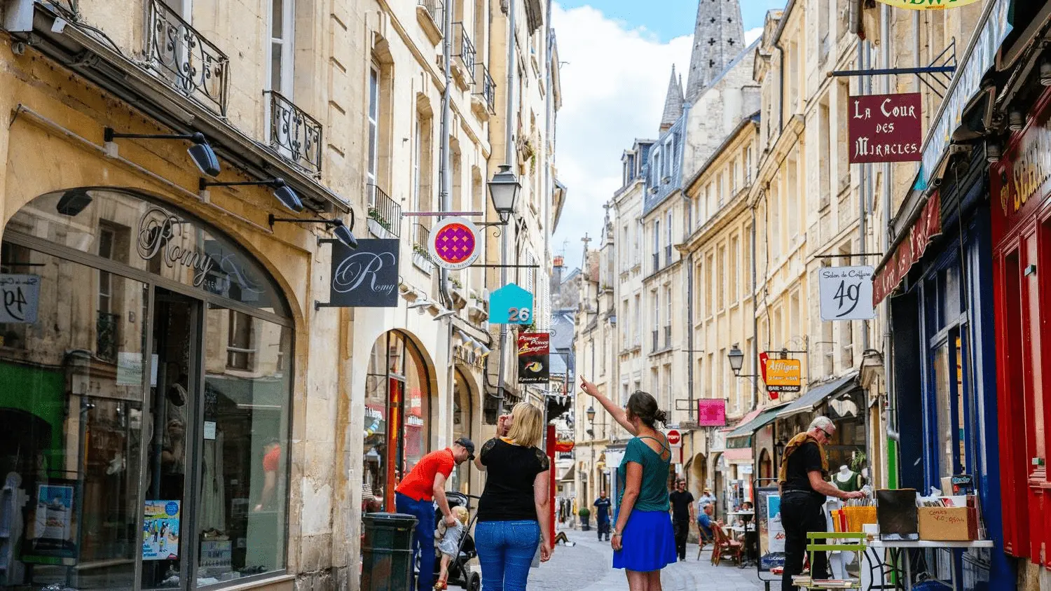 Une rue commerçante de Caen