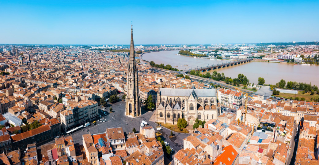 Une vue aérienne de Bordeaux