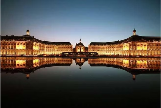Le miroir d'eau de Bordeaux
