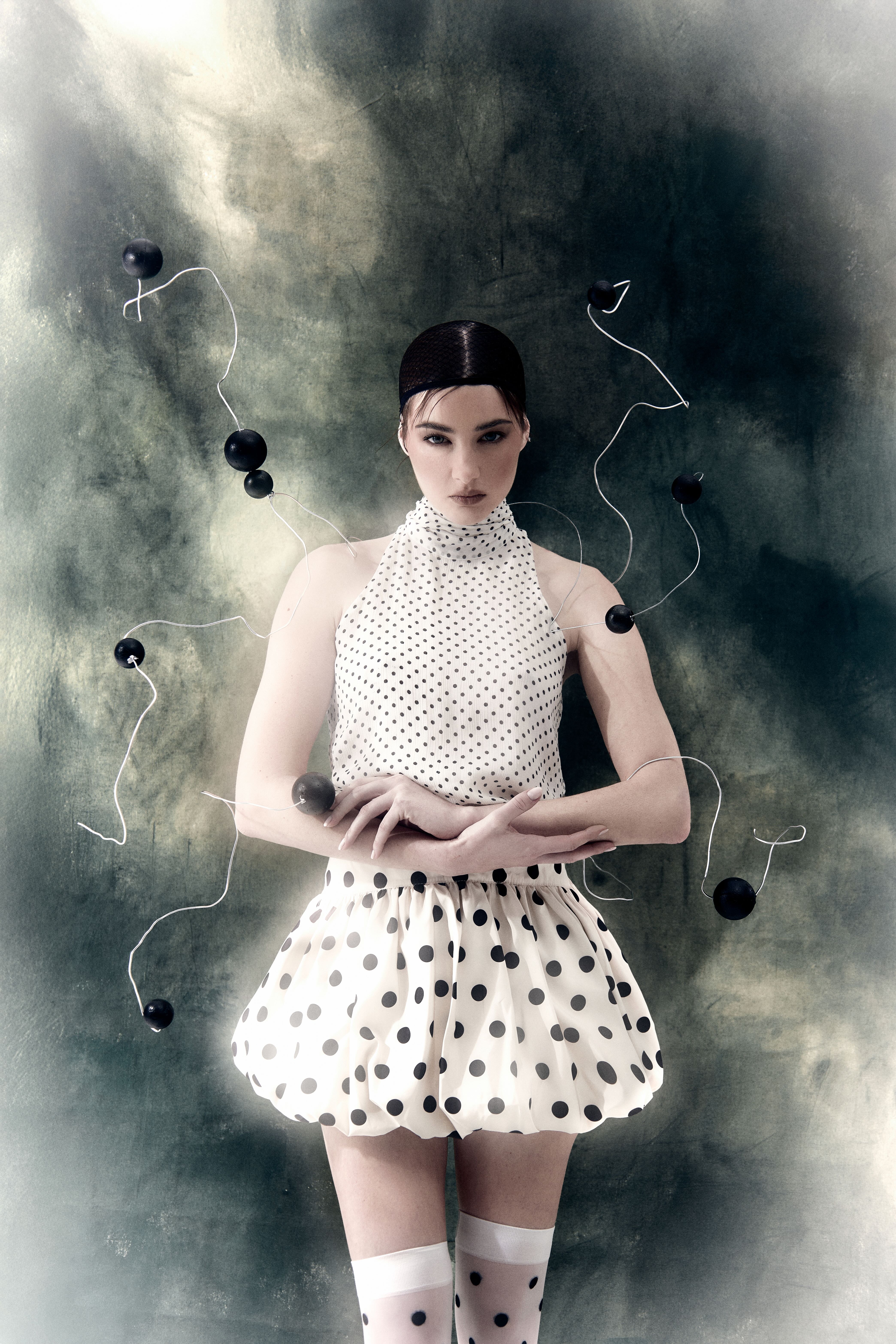 Modelo en la plaza de Cibeles