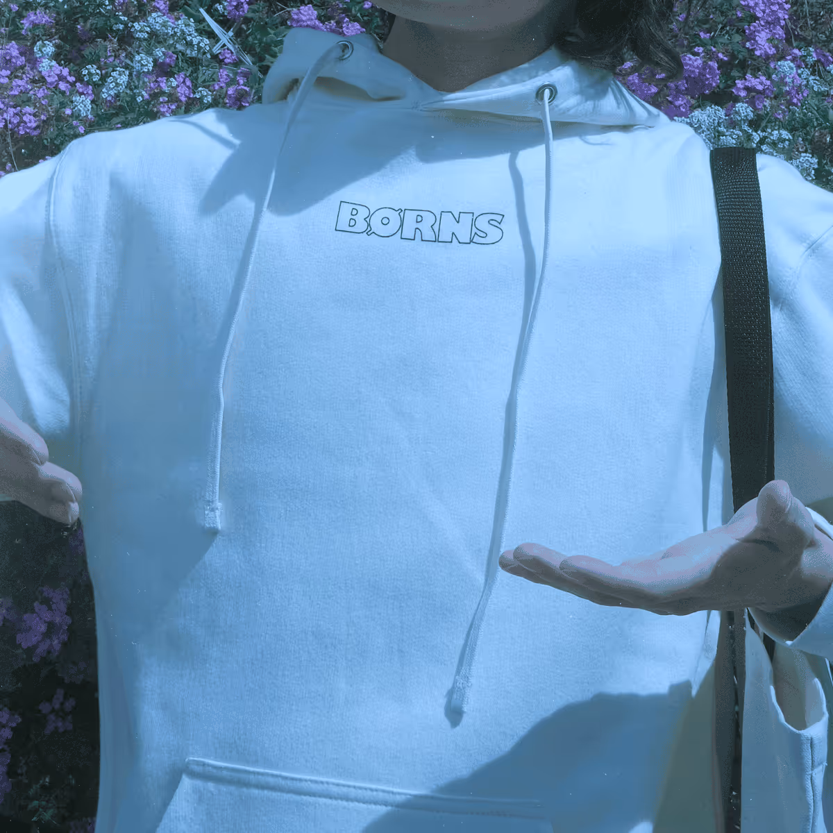 White sweatshirt with BØRNS logo