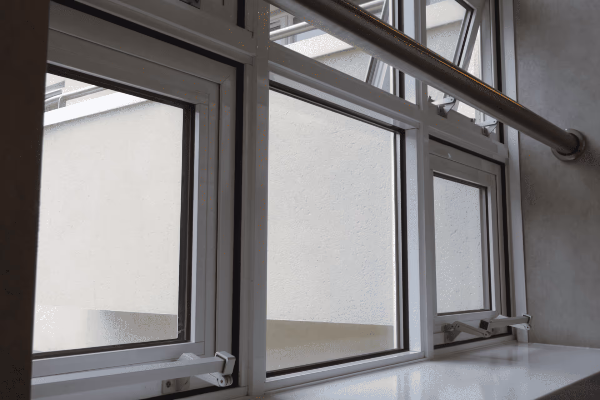 Double Hung Windows - Clera Windows + Doors