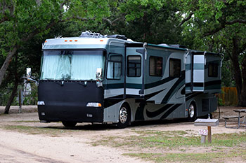 Full-Time RV Insurance vs Recreational RV Coverage