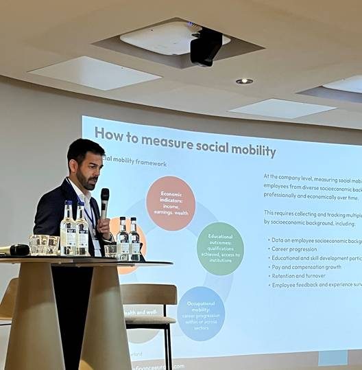 Aidan Manktelow presenting the research