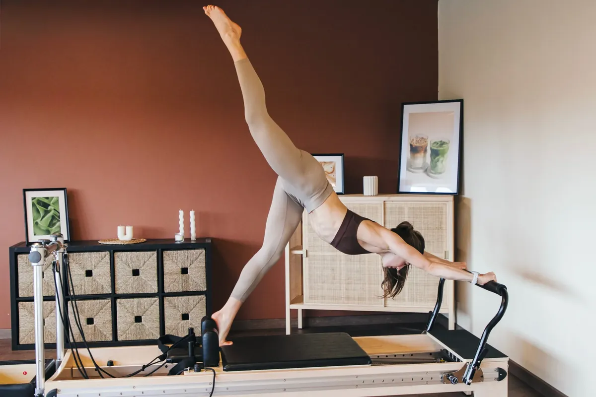 Pilates Reformer à Meximieux — Yüma Studio : reformer dans le studio