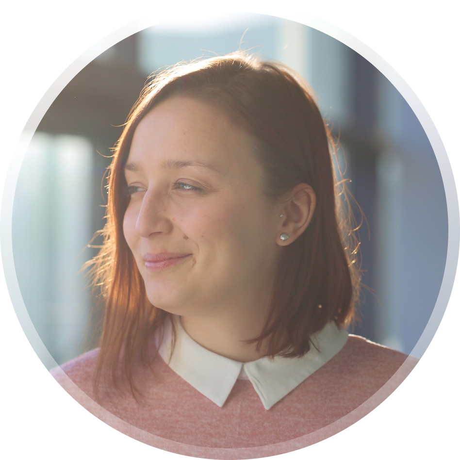 Porträt von Stefanie Vogel auf der ‚Über mich‘-Seite, zertifizierte Usability- und UX Designerin