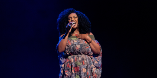Letícia Soares canta Gal