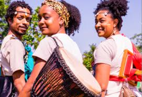 Contando África em Contos