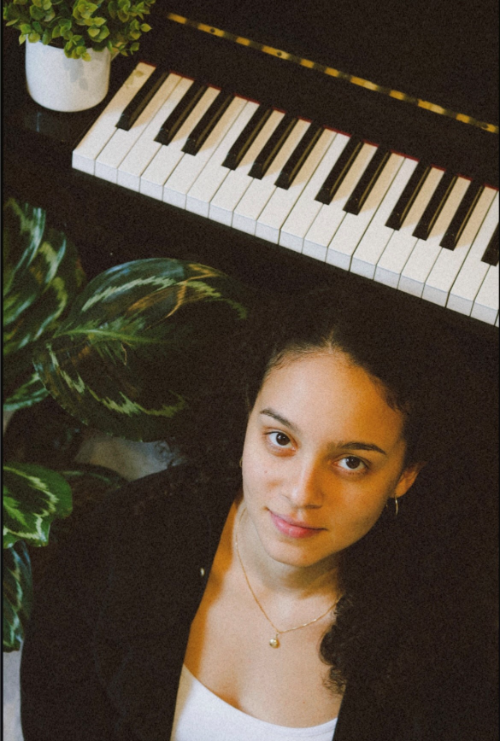 Julia Toledo: Preto no Branco