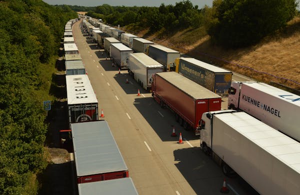 Gestão de transportadora: dicas para atuar com eficiência