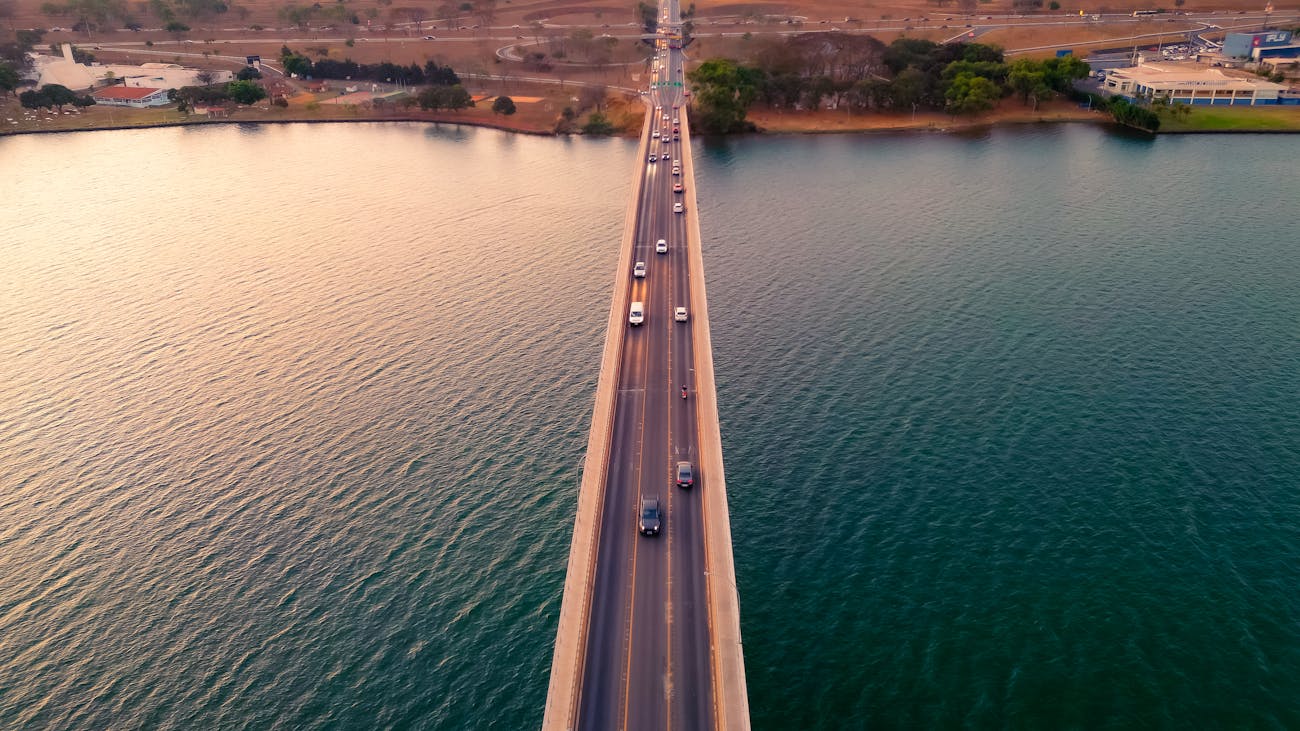 Como lidar com os desafios do transporte de cargas no Brasil?