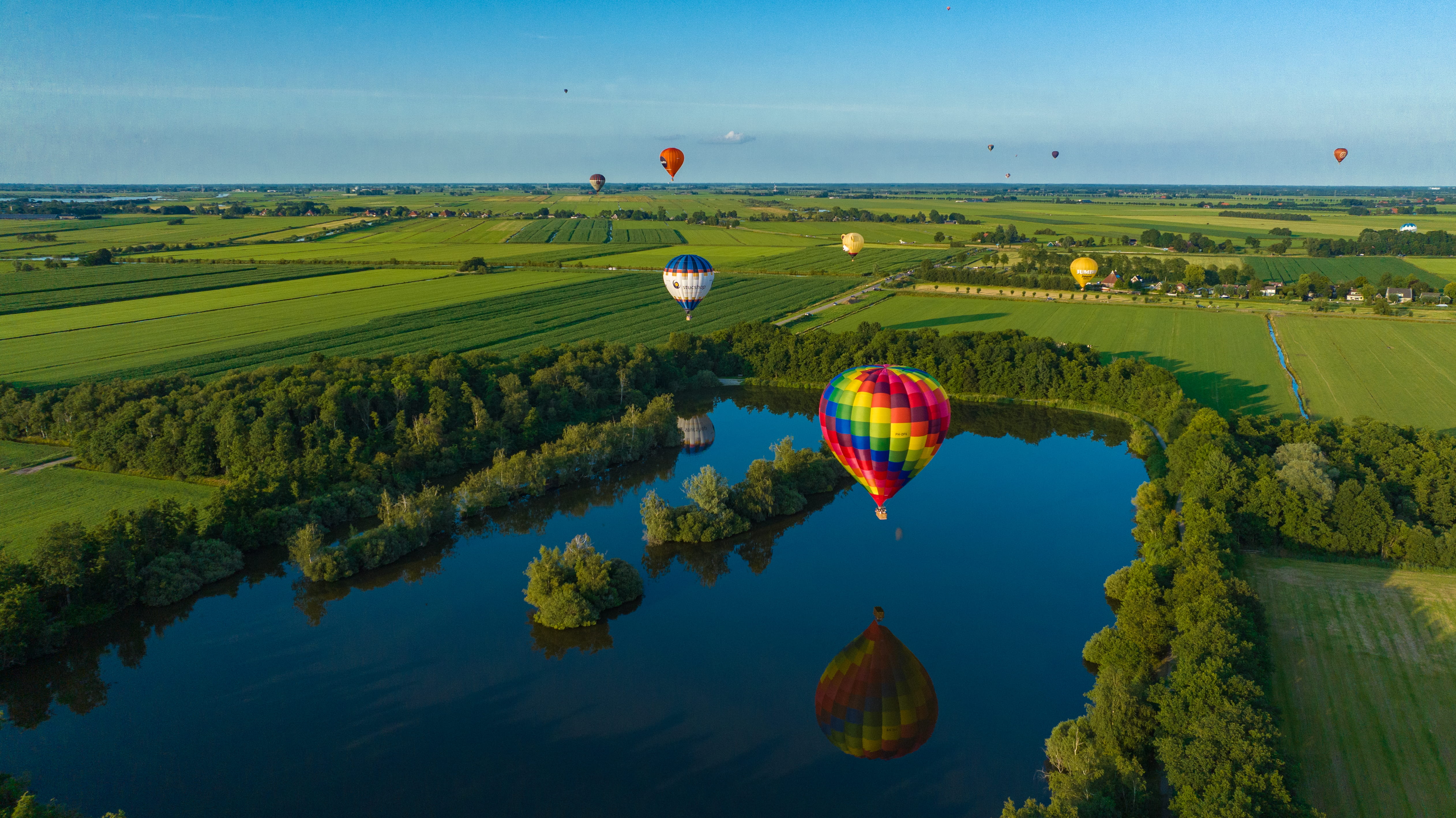 Beleef het mooiste uitzicht: ervaar de Friese Ballonfeesten vanuit de lucht