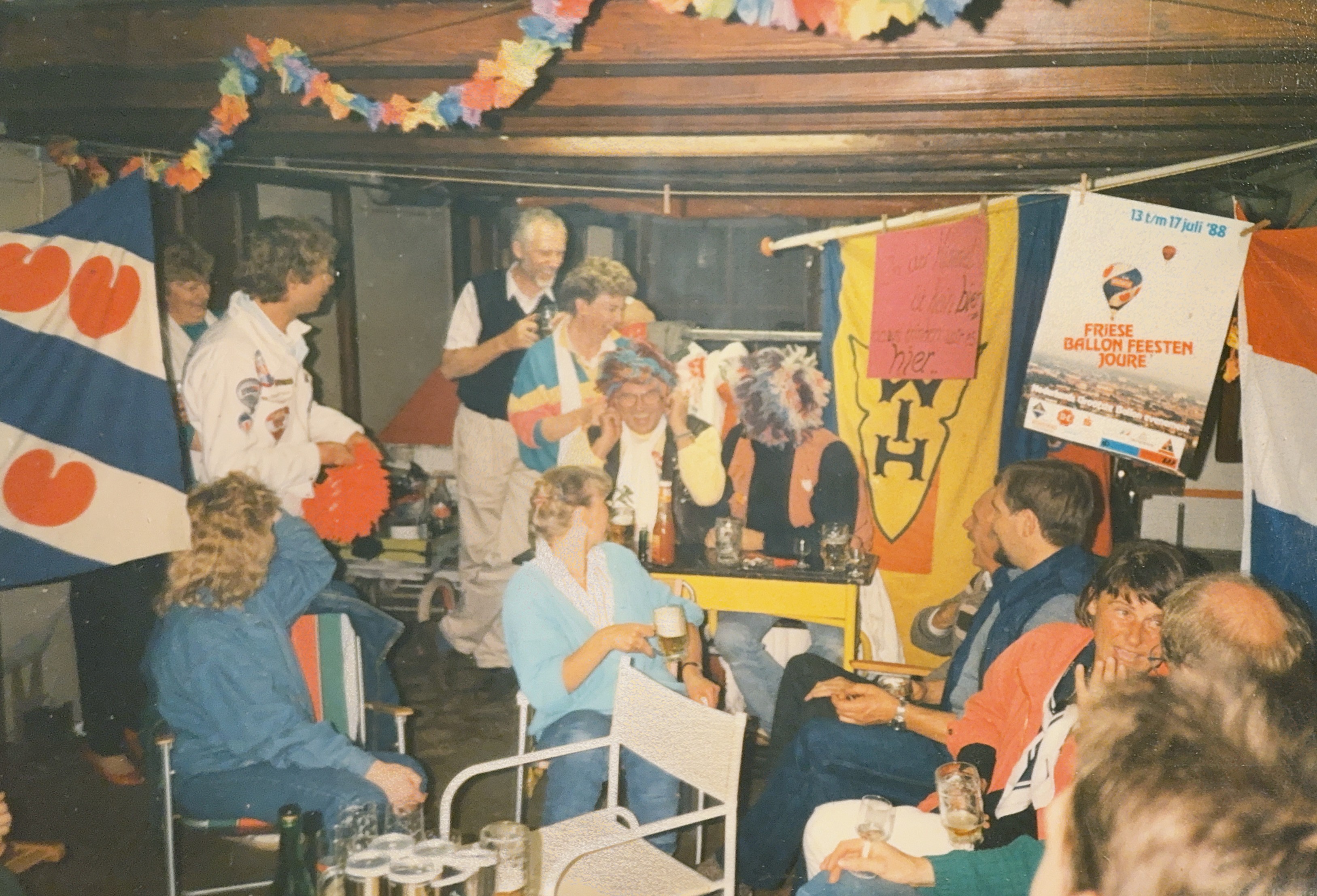 Van ballonkelder tot Barry Hay: dit is het ballonverhaal van Janke Cornel en Gosse Wijnja