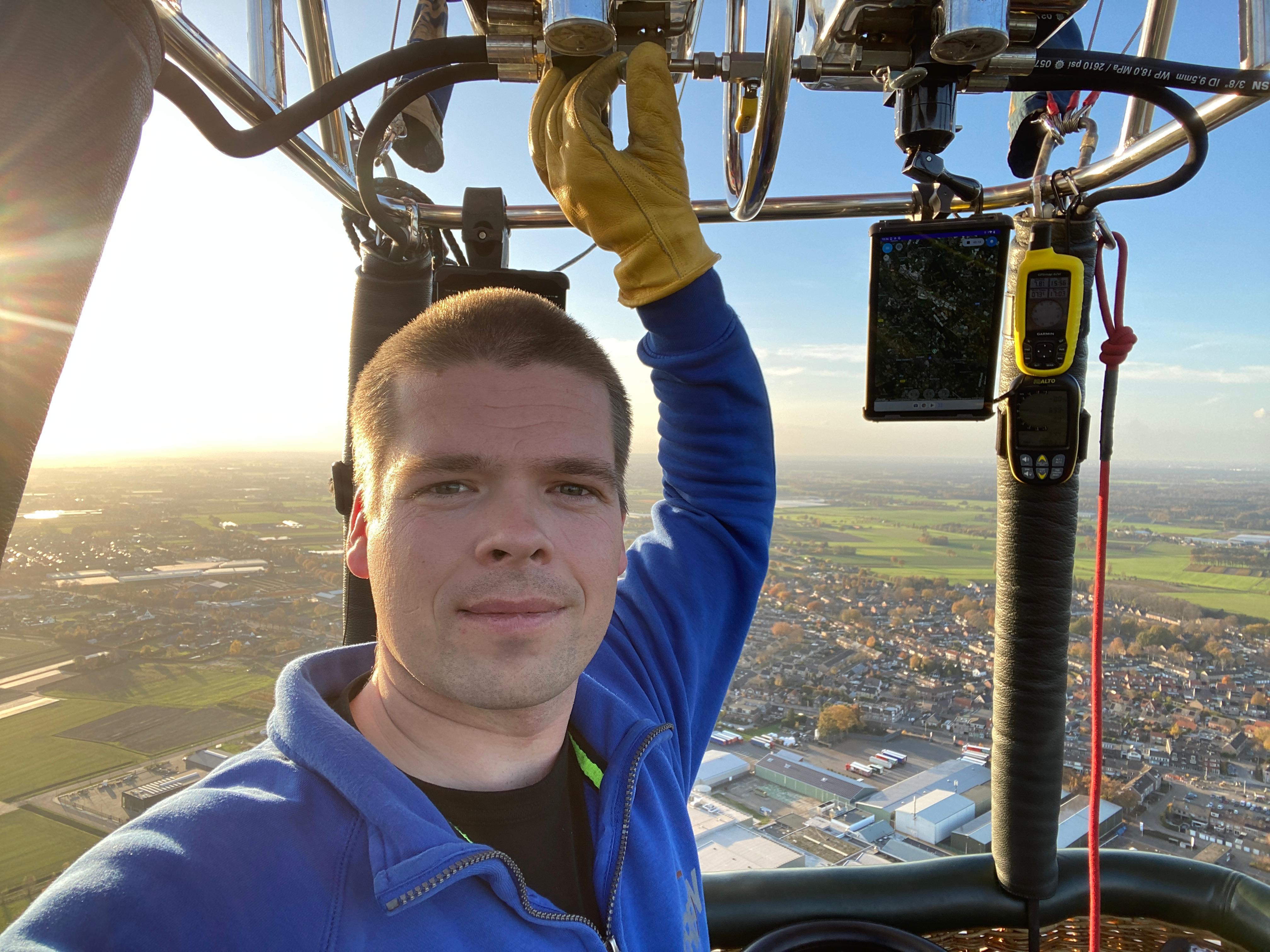 Van modelballonnen naar zelf een brevet: Cornelis Bouwman is in de ban van ballonnen