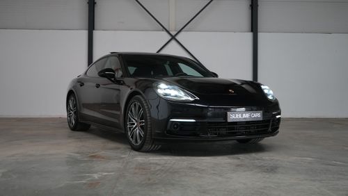 Porsche Panamera 4