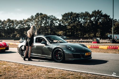 Porsche 911 GTS