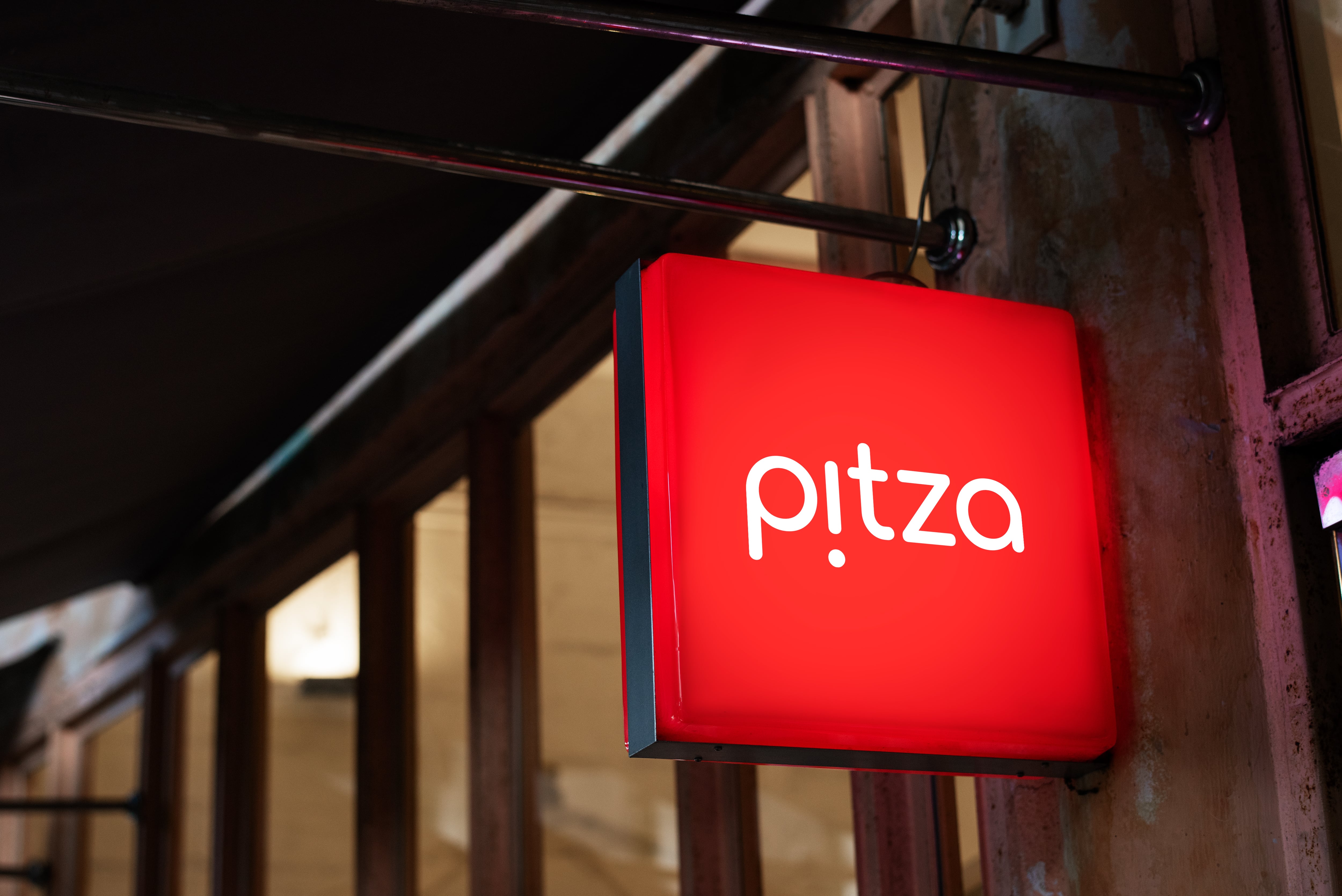 Pitza Shop sign