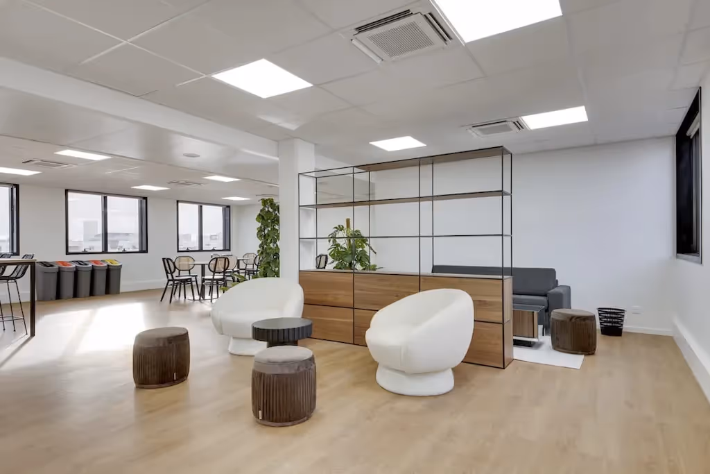 Informal space by Keo Levallois
