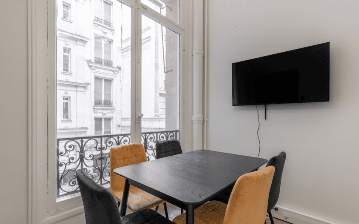 Grand bureau 80 postes à louer - Paris 9e (Opéra)
