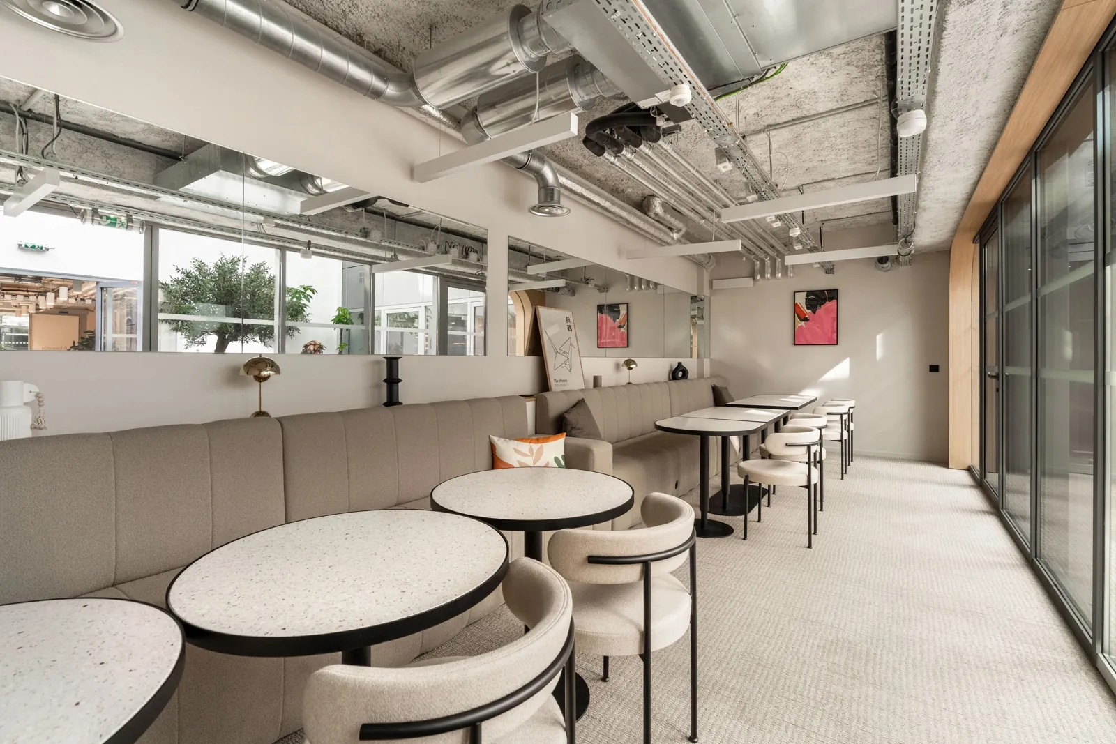 Grand bureau privatif 75 postes - Paris 8e Rue la Boétie