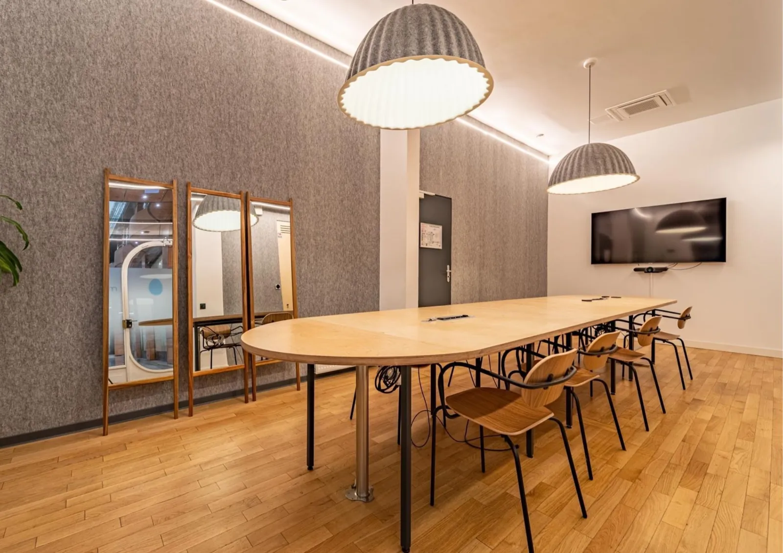 Bureau privé 50 postes à louer à Paris 8e | Flashoffice