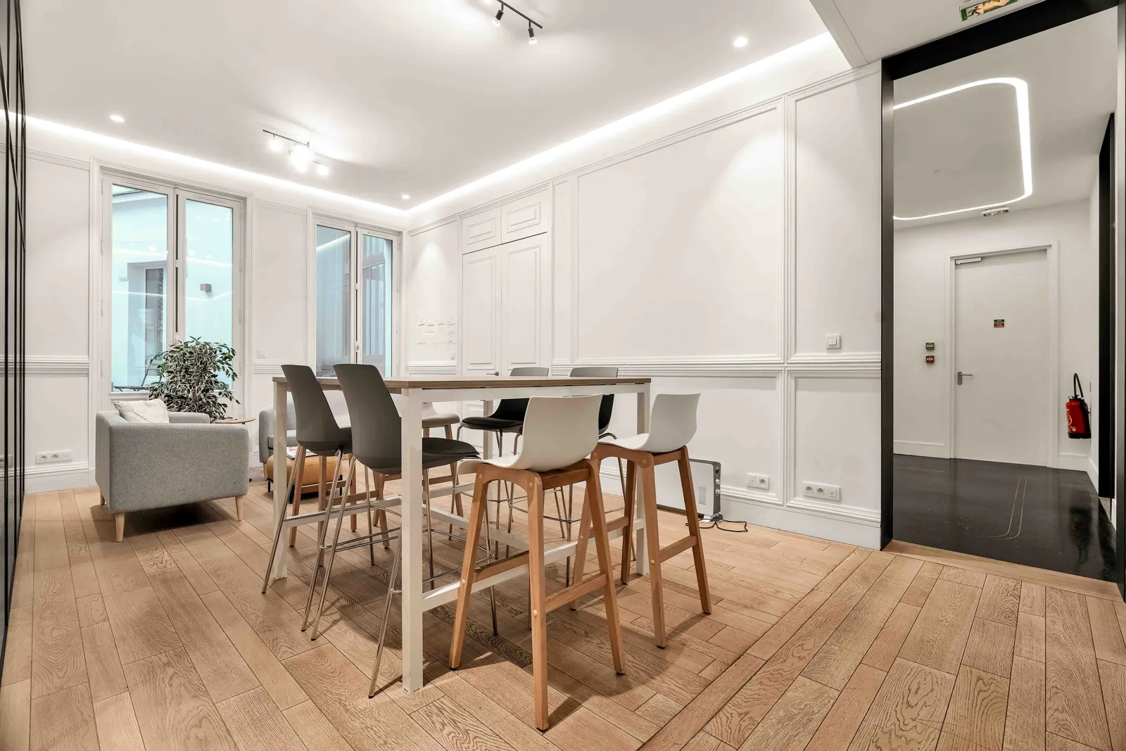 Bureau privatif 28 postes à louer à Paris 8e | Flashoffice