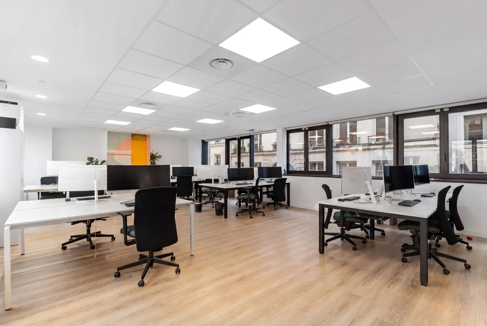 Bureau indépendant 26 postes - Paris 2e (Sentier)